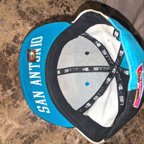 Sam Antonio Spurs fitted hat - Picture 3 of 6